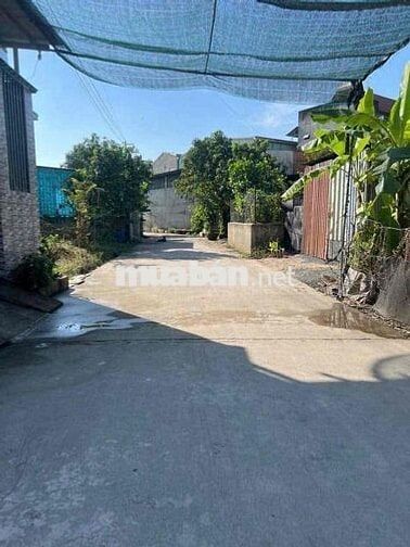 Đất 1 tỷ bạc thương lượng ngay kp hương phước đường xe tải gần trường