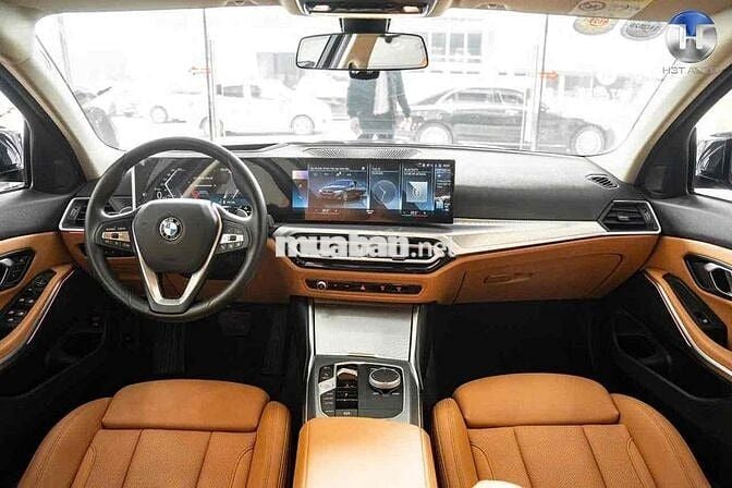 BMW 3 Series 2023 320i Sport Line - 12000 km