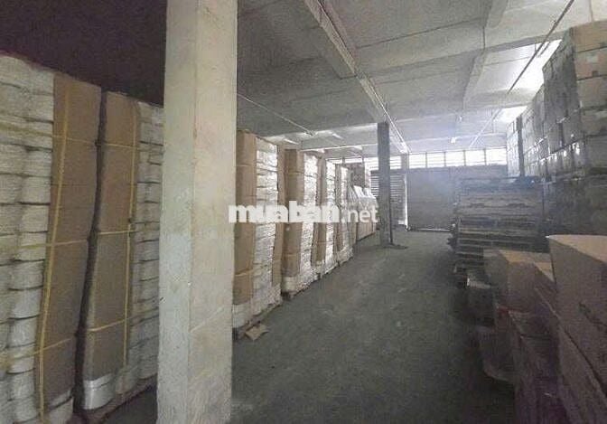 Kho đẹp ở Nguyễn Tất Thành cần cho thuê gấp diện tích 450m2 có pccc