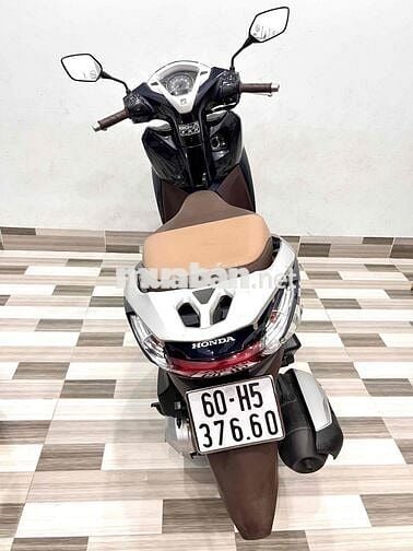 LEAD 4VAL 10/2022 đi lướt