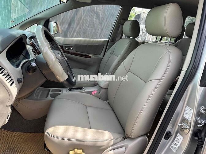 Toyota Innova 2016 2.0V - 95000 km
