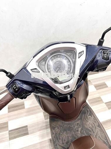 LEAD 4VAL 10/2022 đi lướt