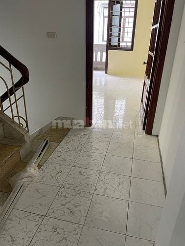 Cho thuê Phòng  ngõ 160 Trần Đại Nghĩa Dt 16m2 3,5tr/1 th,