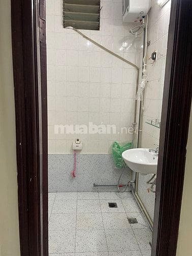Cho thuê Phòng  ngõ 160 Trần Đại Nghĩa Dt 16m2 3,5tr/1 th,