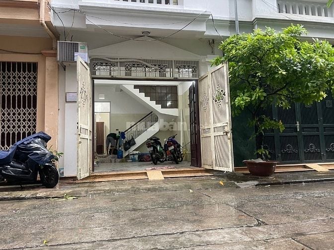Cho thuê Phòng  ngõ 160 Trần Đại Nghĩa Dt 16m2 3,5tr/1 th,