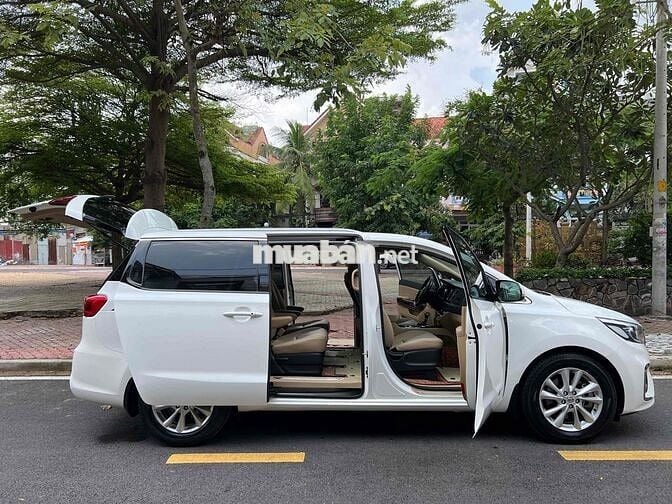 Kia Sedona 2.2D máy dầu 7 chổ mẫu mới 2019