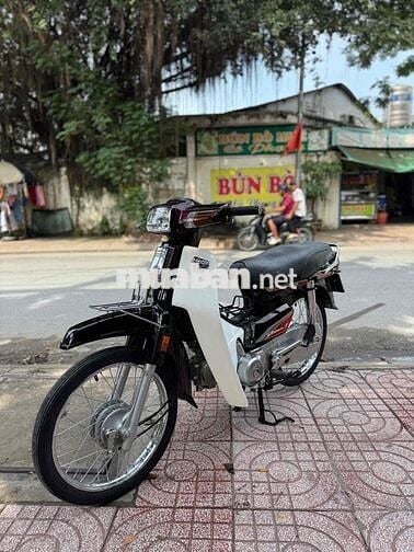Honda Dream Thái 1992 biển số thành phố