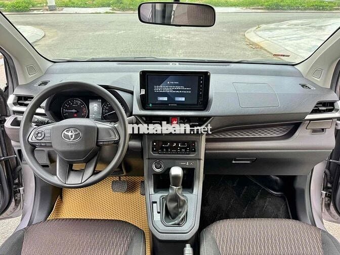 Toyota Avanza Premio 2023 CVT - 37000 km