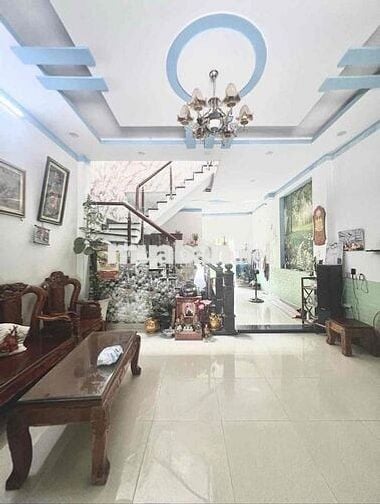 Vợ chồng ly hôn cần bán gấp chia tài sản