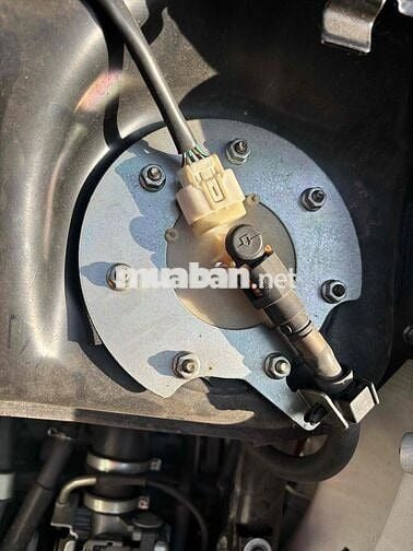 xe 2009 trắng đen sh ý.150