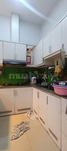 Bán CC Lầu 1, dt: 101m2, 3pn, 2wc, Hải Thượng Lãn Ông, Q5. 3.6 tỷ