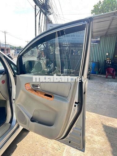 Toyota Innova 2009 G  Xe gia đình không dịch vụ