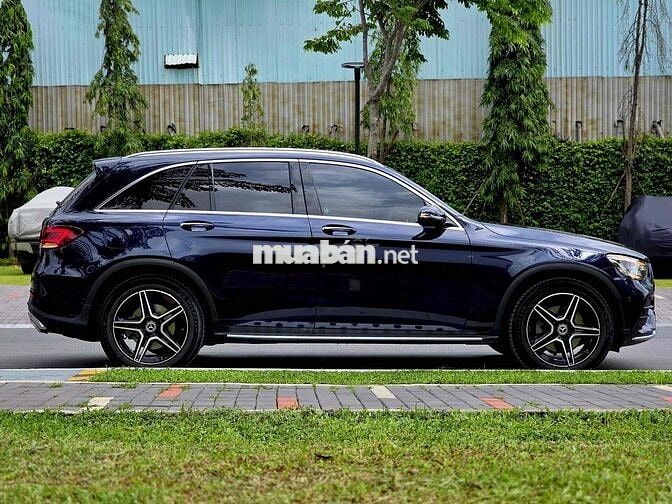 Mercedes Benz GLC300 2021 - 33000 km