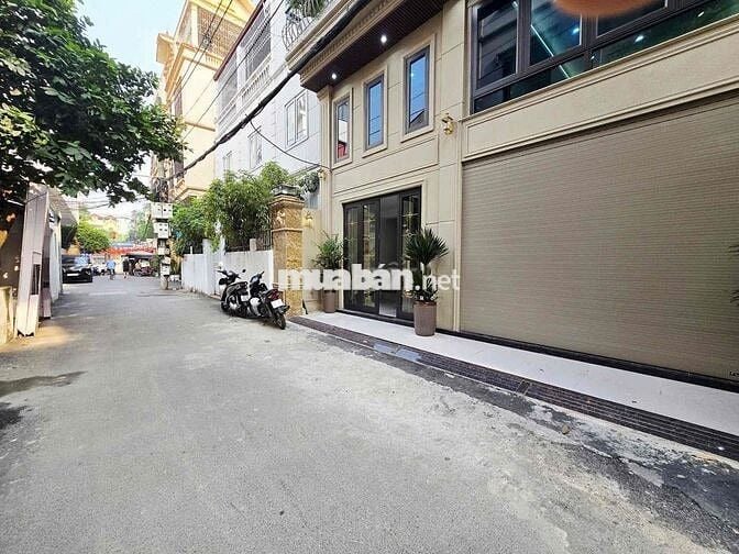 Chậm Tay Là Mất , Chủ Nhà Cần Bán Nhà Ngõ Oto vào nhà Vũ Tông Phan