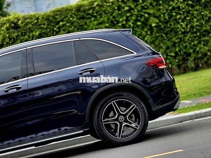Mercedes Benz GLC300 2021 - 33000 km