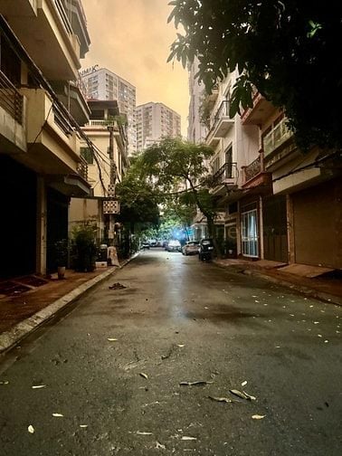 Bán nhà Gần TT Thể thao Q.Tây Hồ -PHÂN LÔ,ÔTÔ,KINH DOANH - 56m - 18 Tỷ