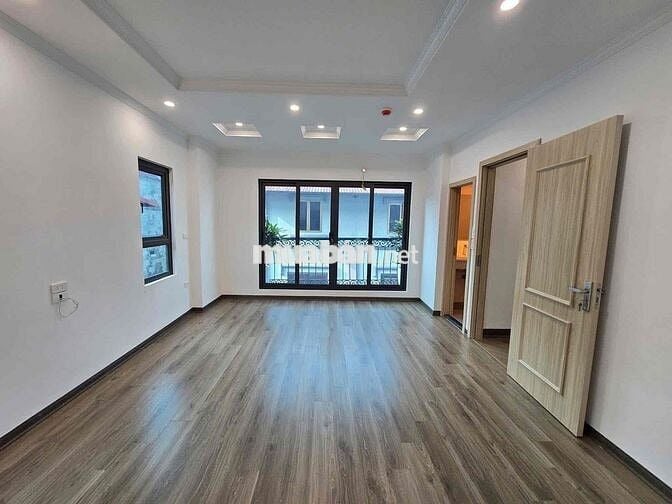 Chậm Tay Là Mất , Chủ Nhà Cần Bán Nhà Ngõ Oto vào nhà Vũ Tông Phan