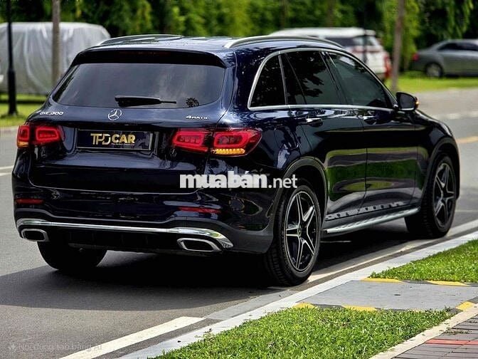 Mercedes Benz GLC300 2021 - 33000 km