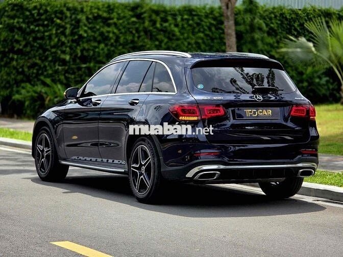 Mercedes Benz GLC300 2021 - 33000 km
