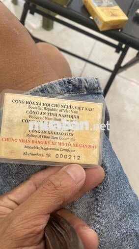 ko sử dựng đến cần bán đỡ trật nhà