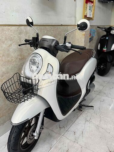 SCOOPY khoá ga 2025 trắng mới keng 43AE-056.01