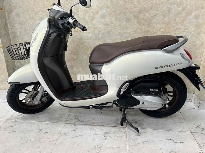 SCOOPY khoá ga 2025 trắng mới keng 43AE-056.01