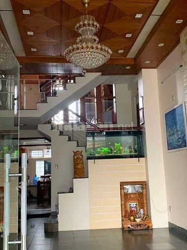 Bán hai nhà mặt tiền liền kề 76-78 Nguyễn Du, 130m2,  p Thạch Thang