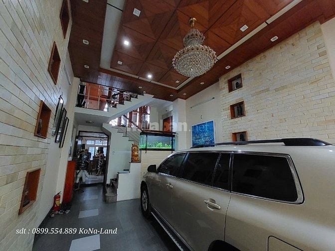 Bán hai nhà mặt tiền liền kề 76-78 Nguyễn Du, 130m2,  p Thạch Thang