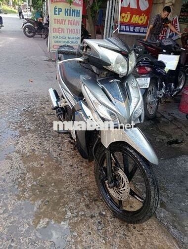 Cần tiền bán lại xe mình đang đi còn tốt