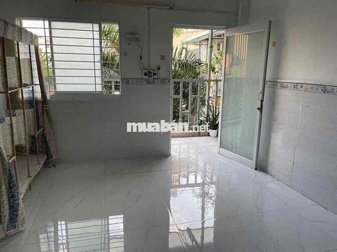 Duplex rộng rãi 30m2 nằm sát trục đường 3/2