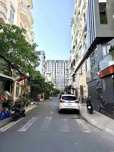 chủ bán gấp căn quận2, giá tốt 3tyxx, 80m2 hẻm oto 6m , SHR sang tên