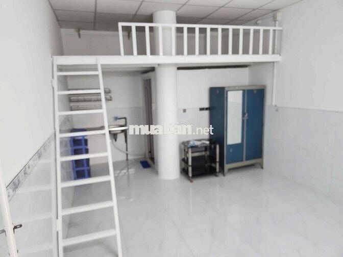 Duplex rộng rãi 30m2 nằm sát trục đường 3/2