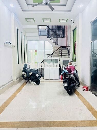 Phòng trọ tầng trệt, có bếp, WC riêng hẻm 499 Quang Trung