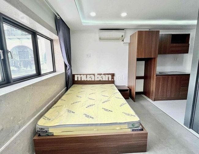 CĂN HỘ NGAY GA METRO BẾN THÀNH QUẬN 1, BAN CÔNG, MẶT TIỀN ĐƯỜNG
