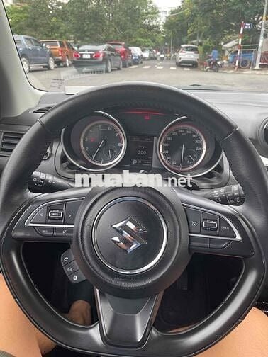 Suzuki Swift 2018 GLX 1.2 AT - 28000 km 1 chủ