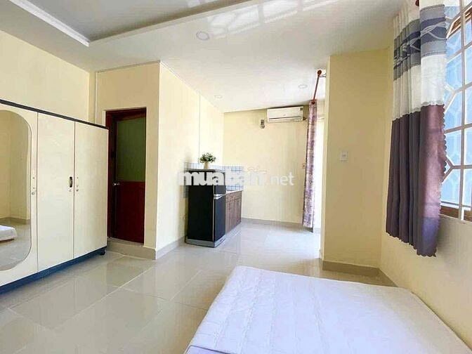 phòng cho thuê ban công cửa sổ thoáng gần đại học bách khoa quận 10