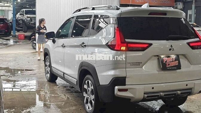 Mitsubishi Xpander Cross 2025,màu trắng,đi 10000km