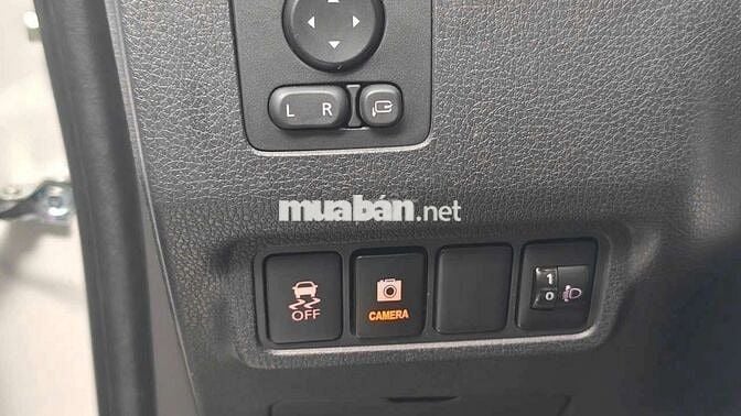 Mitsubishi Xpander Cross 2025,màu trắng,đi 10000km
