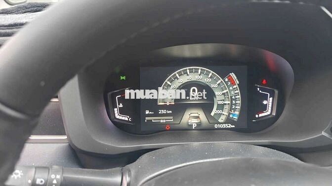 Mitsubishi Xpander Cross 2025,màu trắng,đi 10000km