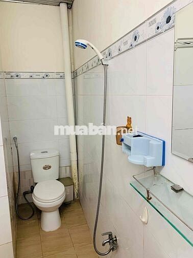 Cho thuê nhà nguyên căn hẻm 220 Hoàng Hoa Thám