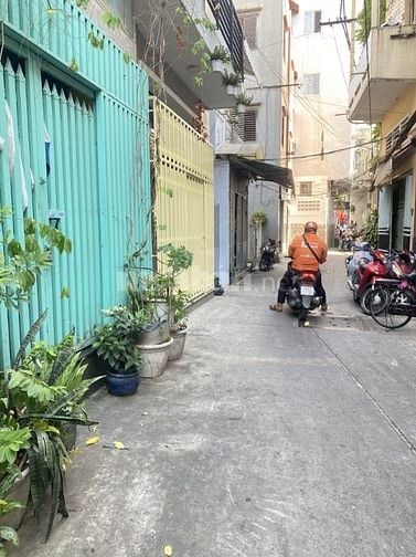 Bán nhà cũ tiện cải tạo Lý Thái Tổ - Q.10 - 31m2 nở hậu - giá 4,97 tỉ