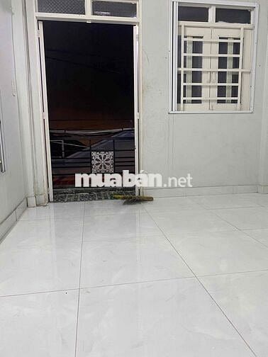 mới keng trệt lầu 5,5*12; có máy lạnh Rẻ chốt lẹ