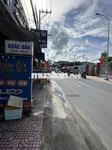 BÁN NHÀ 1 TRỆT 1 LẦU BÌNH CHÁNH ĐANG CHO THUÊ 8TR/TH GIÁ 820TR