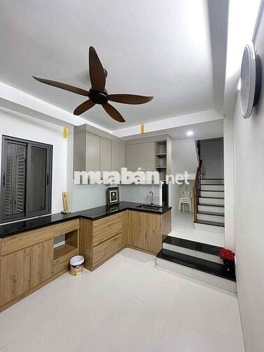 1 Trệt 2 Lầu, 2PN 2WC , Full Nội Thất, Ngay Công Viên Tầm Vu
