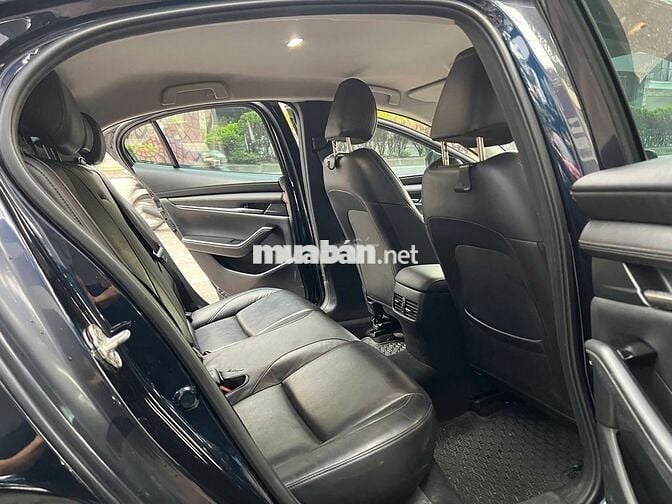 Mazda 3 1.5 AT luxury sx 2022 đk 2023