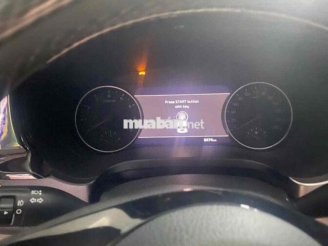 Kia Seltos 2023 Premium 1.4 AT - 9500 km
