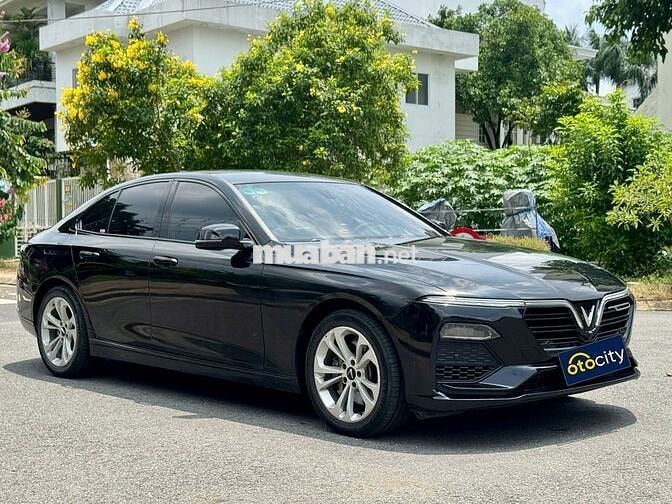 VinFast Lux A Base 2022 - Màu đen - 2v2km