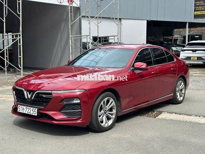 VinFast Lux A2.0 Plus 2019, màu đỏ - 63000 km