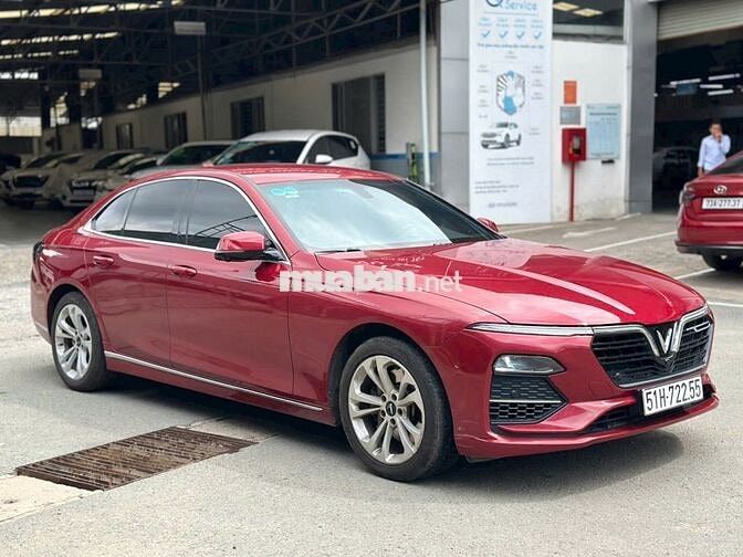 VinFast Lux A2.0 Plus 2019, màu đỏ - 63000 km