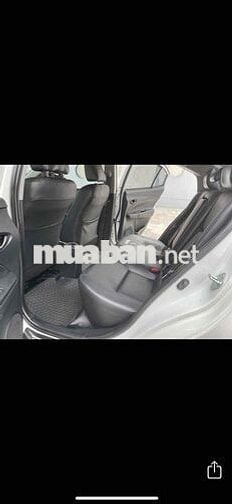 Toyota Vios 2021. 1.5E MT - 80000 km